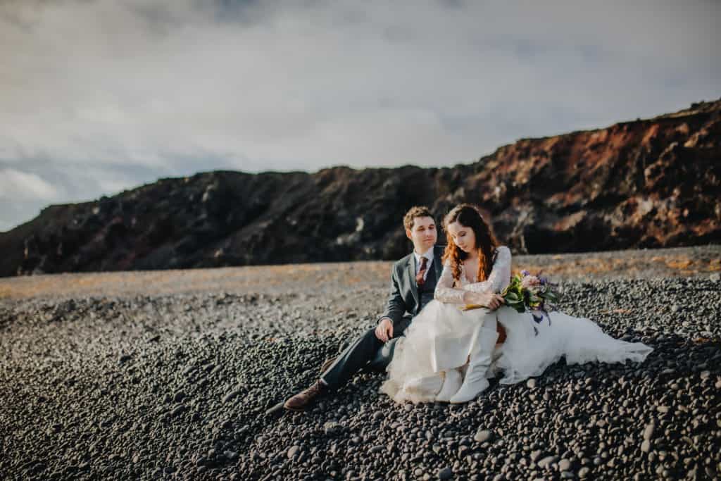 Iceland beach couple